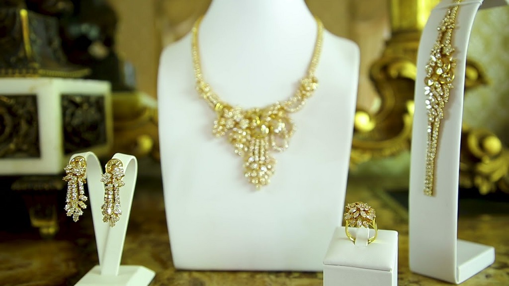 Majdnem 60 milliót adtak egy nyakékért!